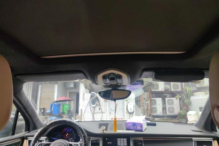 Used Porsche Macan 2017 Macan 2.0T Headliner