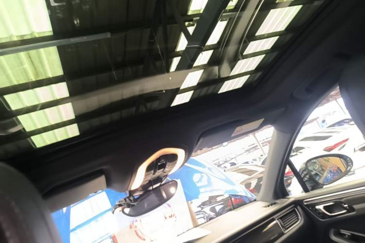 Used Porsche Macan 2017 Macan 2.0T Headliner