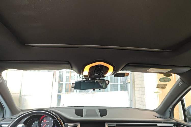 Used Porsche Macan 2017 Macan 2.0T Headliner