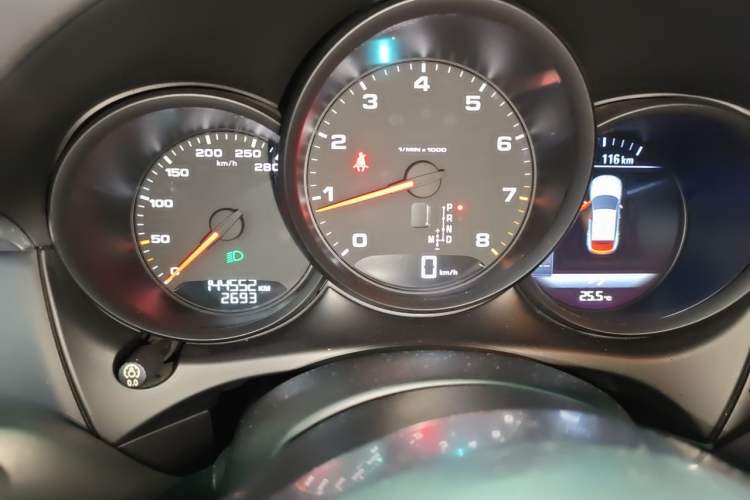 Used Porsche Macan 2017 Macan 2.0T Instrument Cluster
