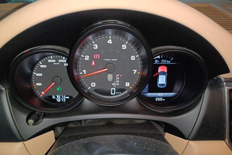 Used Porsche Macan 2017 Macan 2.0T Instrument Cluster