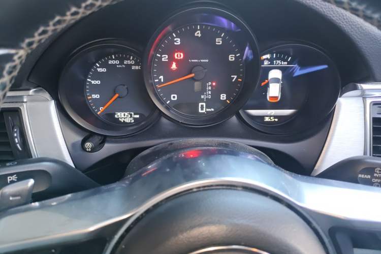 Used Porsche Macan 2017 Macan 2.0T Instrument Cluster