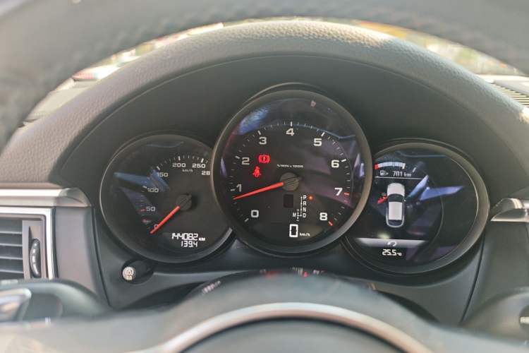 Used Porsche Macan 2017 Macan 2.0T Instrument Cluster