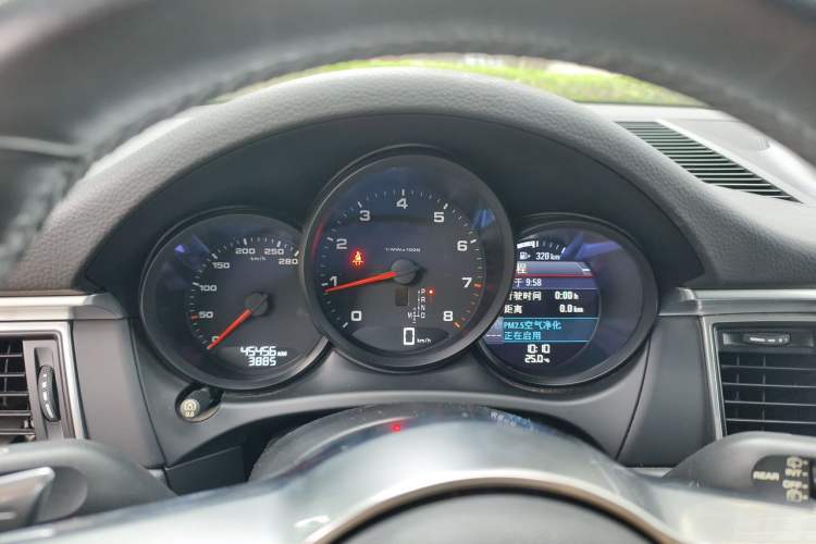 Used Porsche Macan 2017 Macan 2.0T Instrument Cluster