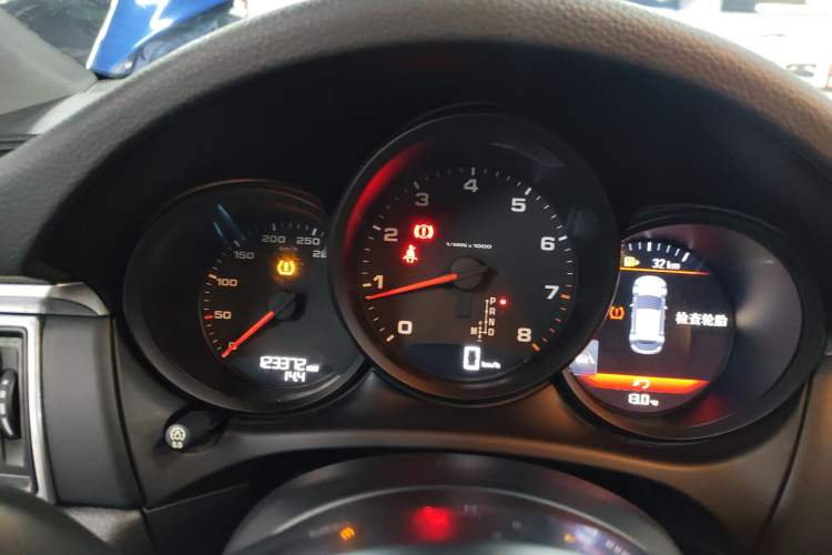 Used Porsche Macan 2017 Macan 2.0T Instrument Cluster