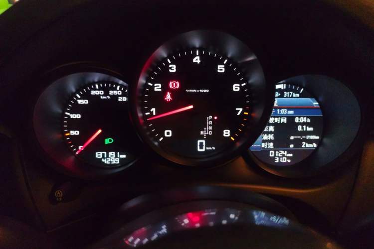 Used Porsche Macan 2017 Macan 2.0T Instrument Cluster