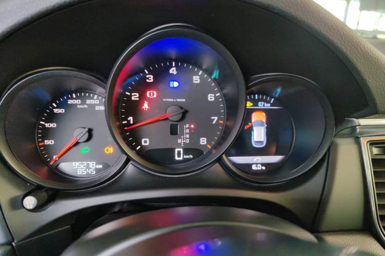 Used Porsche Macan 2017 Macan 2.0T Instrument Cluster