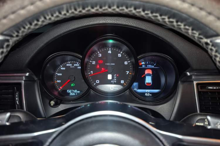 Used Porsche Macan 2017 Macan 2.0T Instrument Cluster