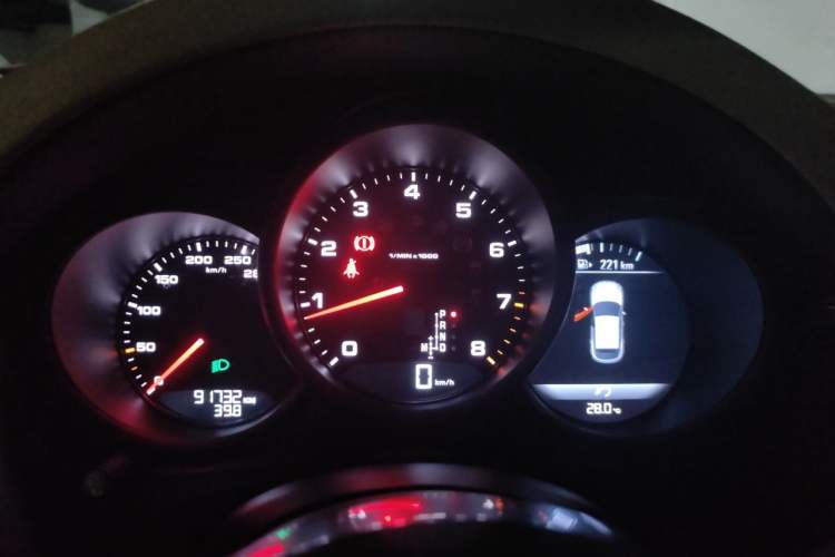 Used Porsche Macan 2017 Macan 2.0T Instrument Cluster