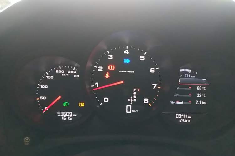 Used Porsche Macan 2017 Macan 2.0T Instrument Cluster