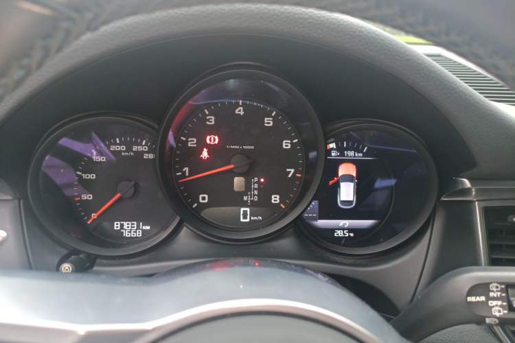 Used Porsche Macan 2017 Macan 2.0T Instrument Cluster