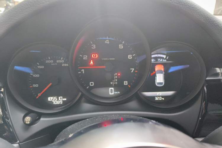 Used Porsche Macan 2017 Macan 2.0T Instrument Cluster