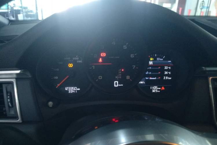 Used Porsche Macan 2017 Macan 2.0T Instrument Cluster