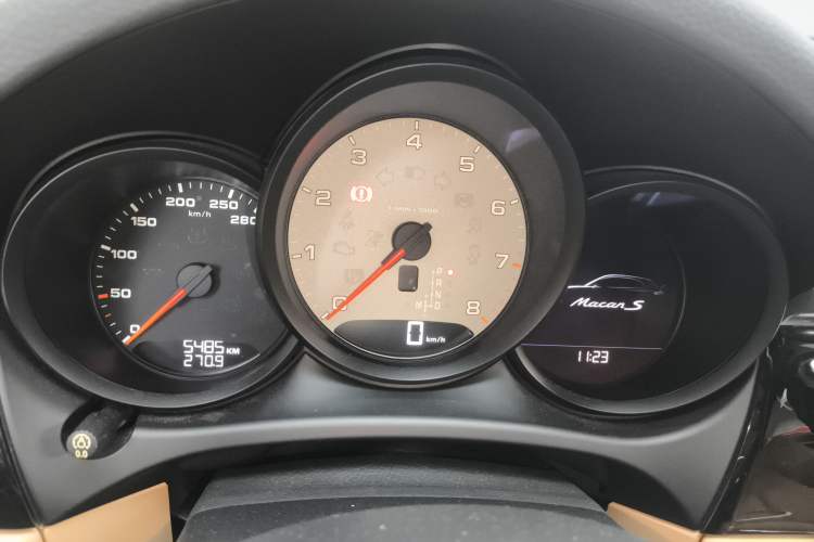 Used Porsche Macan 2017 Macan S 3.0T Instrument Cluster