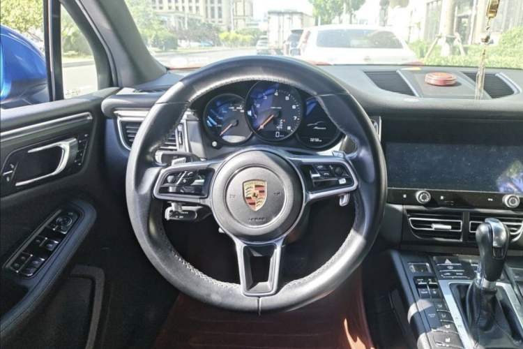 Used Porsche Macan 2017 Macan 2.0T Interior 1