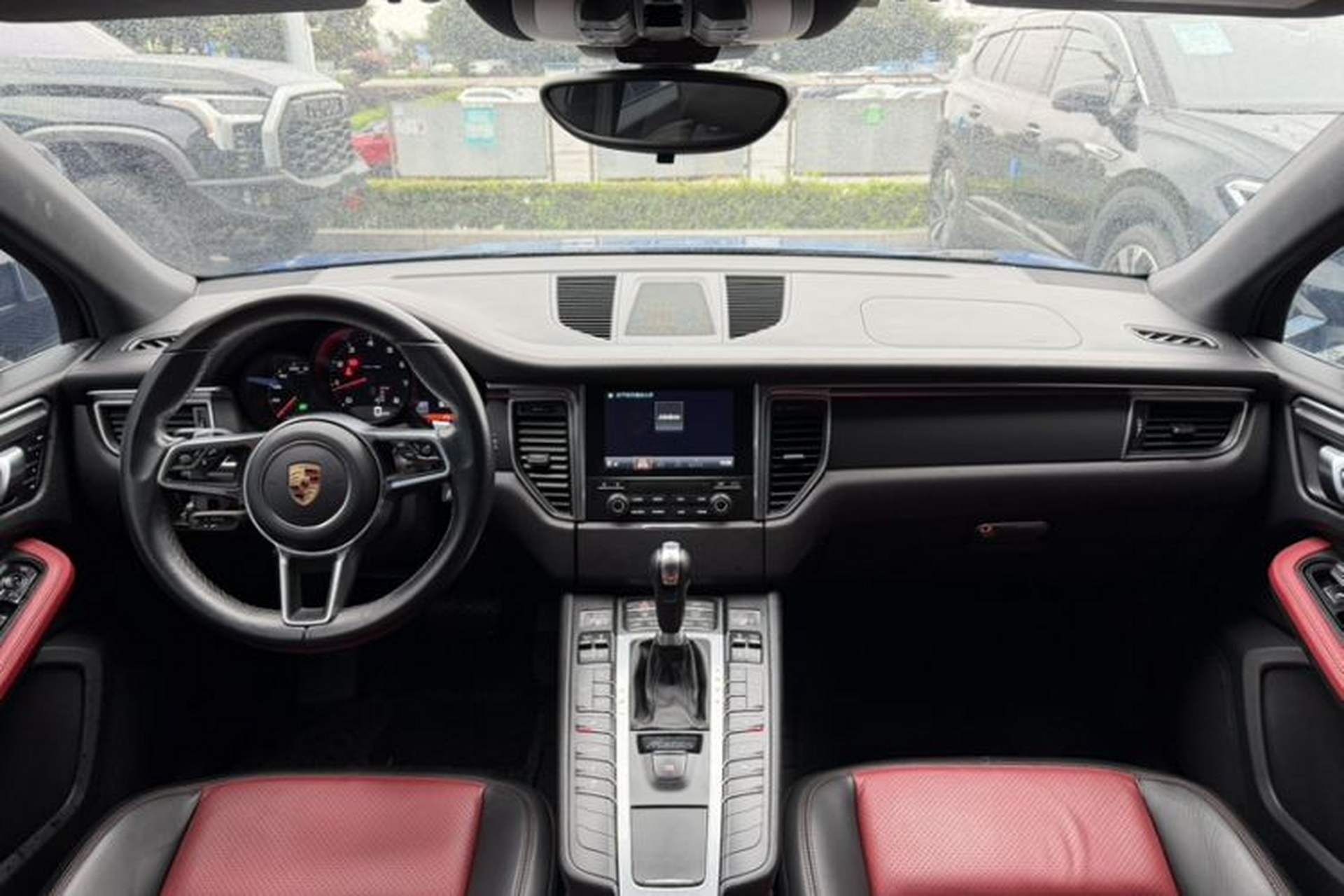 Used Porsche Macan 2017 Macan 2.0T Interior 1