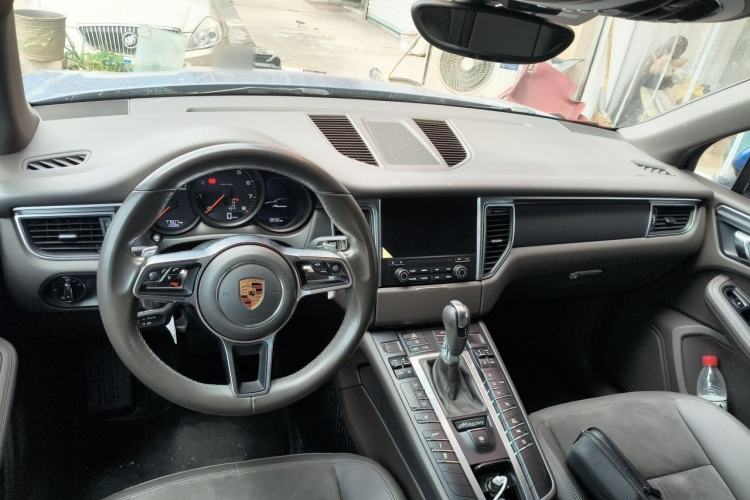 Used Porsche Macan 2017 Macan 2.0T Interior 2