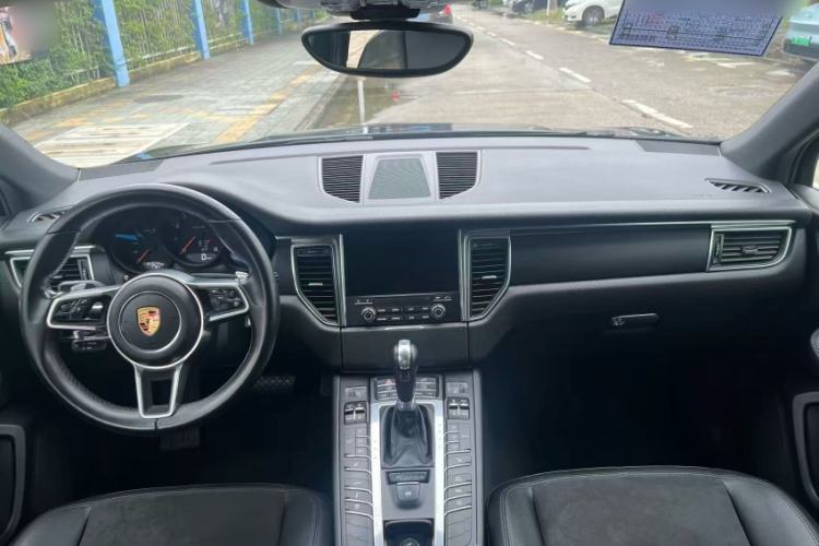 Used Porsche Macan 2017 Macan 2.0T Interior 2