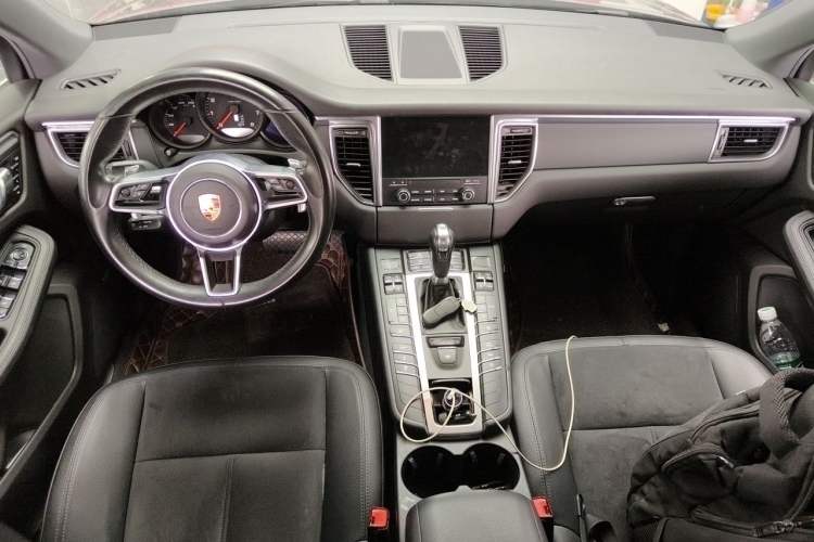 Used Porsche Macan 2017 Macan 2.0T Interior 2