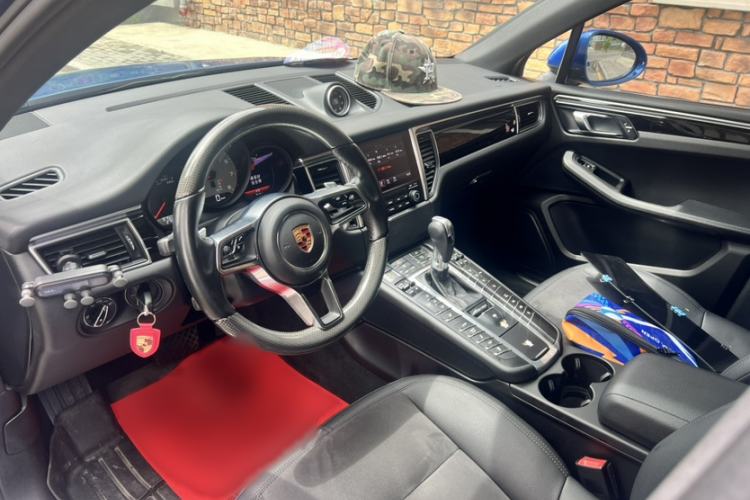 Used Porsche Macan 2017 Macan S 3.0T Interior 2