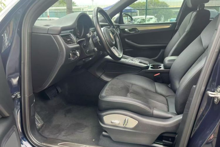 Used Porsche Macan 2017 Macan 2.0T Interior 3