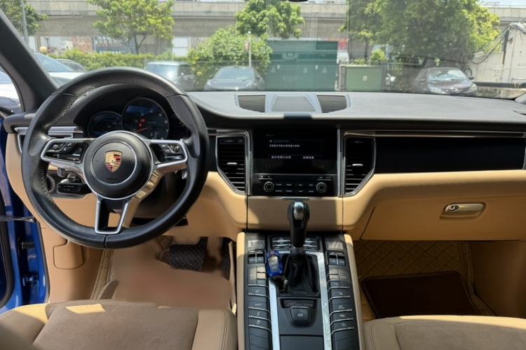 Used Porsche Macan 2017 Macan 2.0T Interior 4