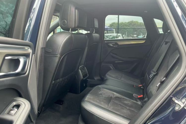 Used Porsche Macan 2017 Macan 2.0T Interior 4