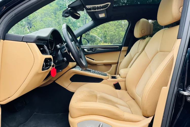 Used Porsche Macan 2017 Macan S 3.0T Interior 4