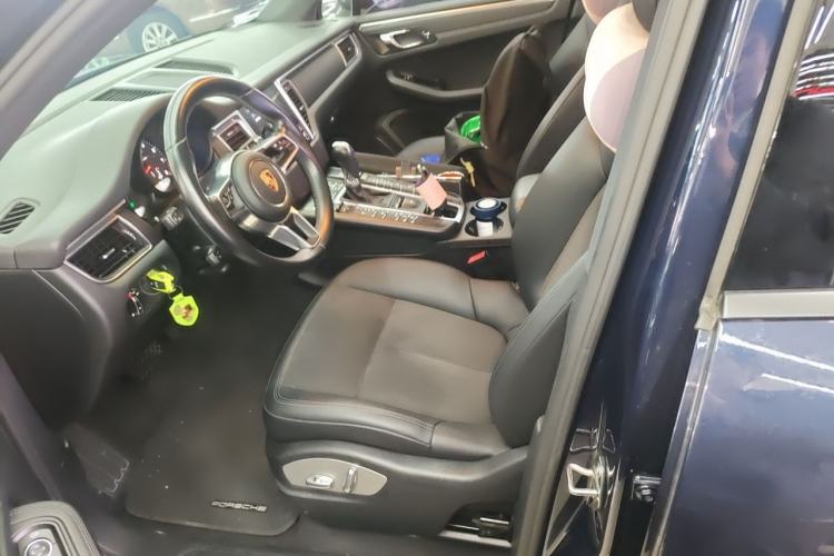 Used Porsche Macan 2017 Macan 2.0T Left Front Seat