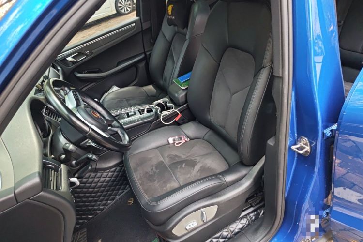 Used Porsche Macan 2017 Macan 2.0T Left Front Seat