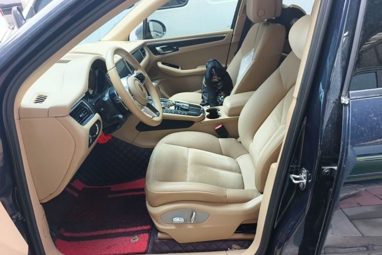 Used Porsche Macan 2017 Macan 2.0T Left Front Seat