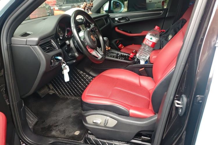 Used Porsche Macan 2017 Macan 2.0T Left Front Seat