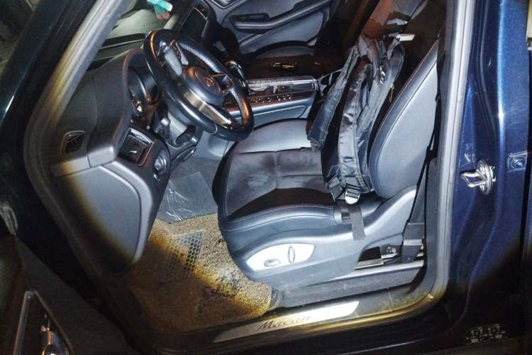 Used Porsche Macan 2017 Macan 2.0T Left Front Seat