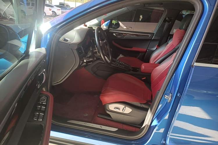 Used Porsche Macan 2017 Macan S 3.0T Left Front Seat