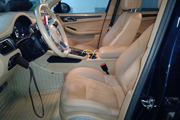 Used Porsche Macan 2017 Macan 2.0T Left Front Seat