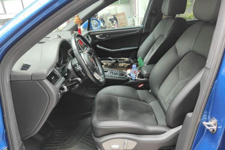 Used Porsche Macan 2017 Macan 2.0T Left Front Seat