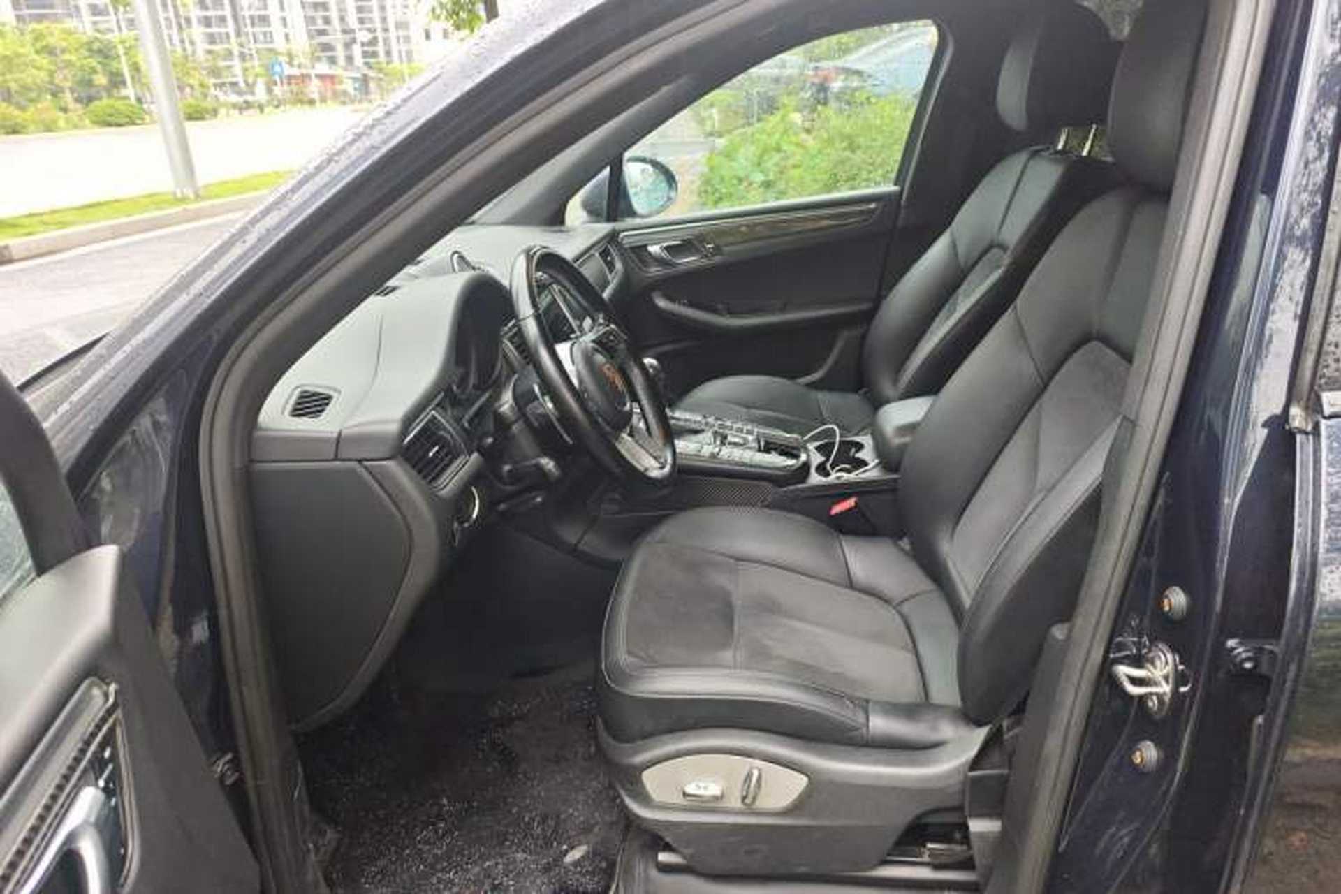 Used Porsche Macan 2017 Macan 2.0T Left Front Seat