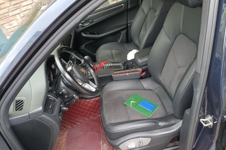 Used Porsche Macan 2017 Macan 2.0T Left Front Seat