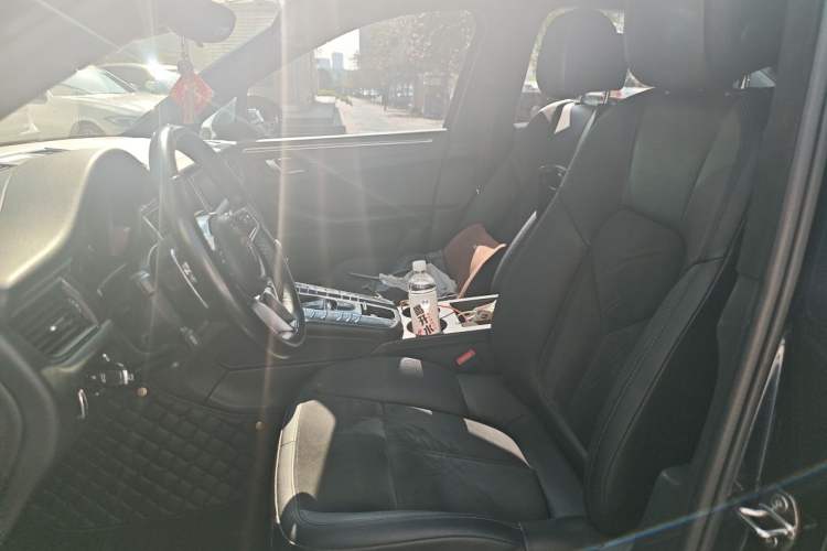 Used Porsche Macan 2017 Macan 2.0T Left Front Seat