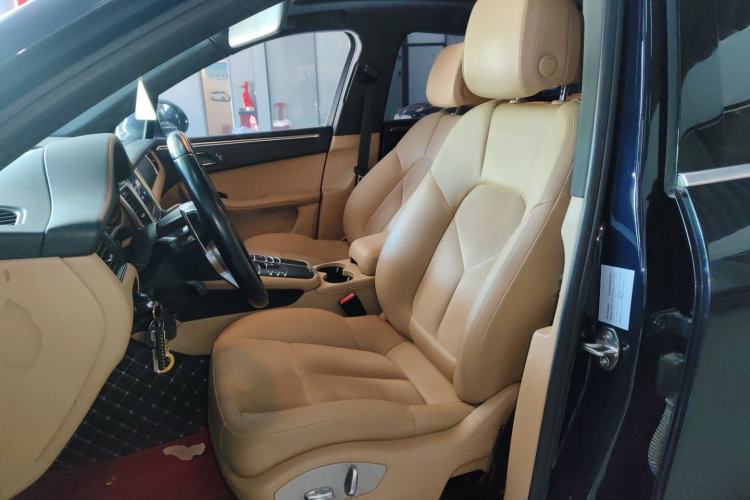 Used Porsche Macan 2017 Macan 2.0T Left Front Seat
