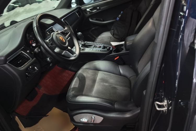 Used Porsche Macan 2017 Macan 2.0T Left Front Seat