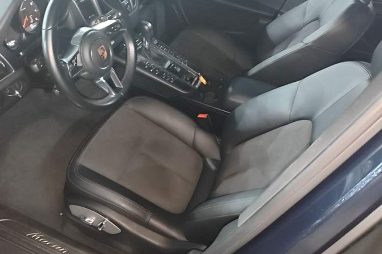 Used Porsche Macan 2017 Macan 2.0T Left Front Seat