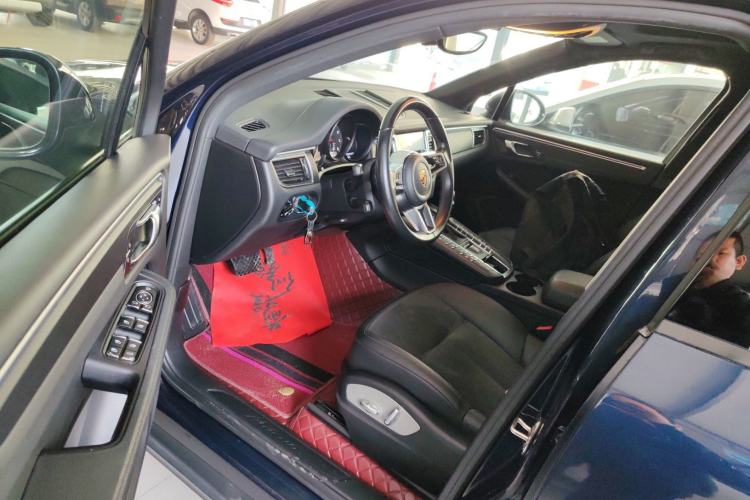 Used Porsche Macan 2017 Macan 2.0T Left Front Seat