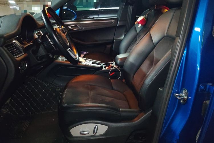 Used Porsche Macan 2017 Macan 2.0T Left Front Seat