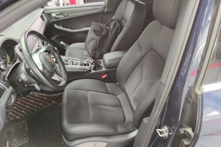 Used Porsche Macan 2017 Macan 2.0T Left Front Seat