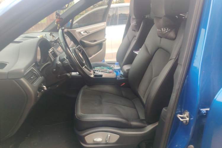 Used Porsche Macan 2017 Macan 2.0T Left Front Seat