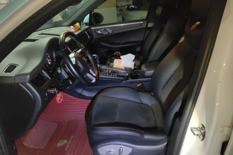 Used Porsche Macan 2017 Macan 2.0T Left Front Seat