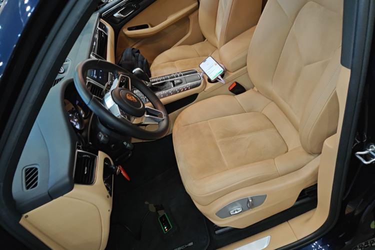 Used Porsche Macan 2017 Macan S 3.0T Left Front Seat