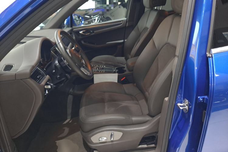 Used Porsche Macan 2017 Macan 2.0T Left Front Seat