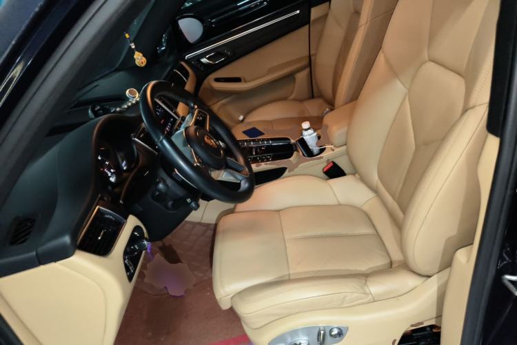 Used Porsche Macan 2017 Macan 2.0T Left Front Seat